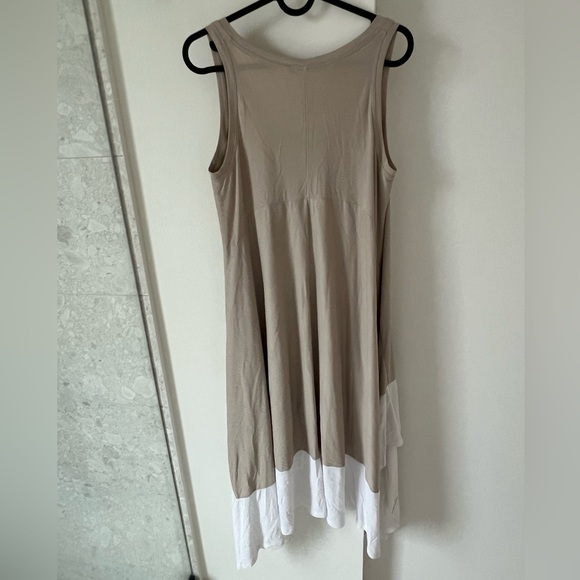 BCBG Maxazaria beige and white dress - Picture 2 of 3